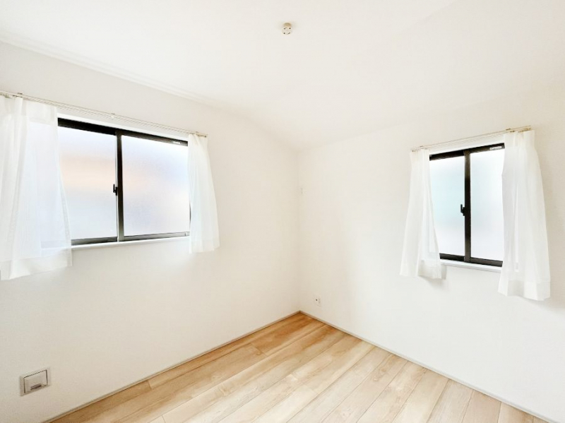 �Q���@�g���₷���`�Ńx�b�g��Ƌ�̒u�����ɂ����邱�Ƃ�����܂���B   