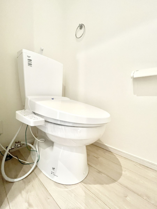 �g�C���@�g�C����1�K��2�K���ꂼ��ɔz�u����Ă��ĂƂĂ��֗��ł��B 