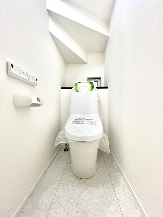 �g�C���@�g�C����1�K��2�K���ꂼ��ɔz�u����Ă��ĂƂĂ��֗��ł��B 
