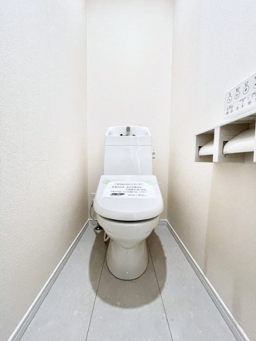 �g�C���@�g�C����1�K��2�K���ꂼ��ɔz�u����Ă��ĂƂĂ��֗��ł��B 
