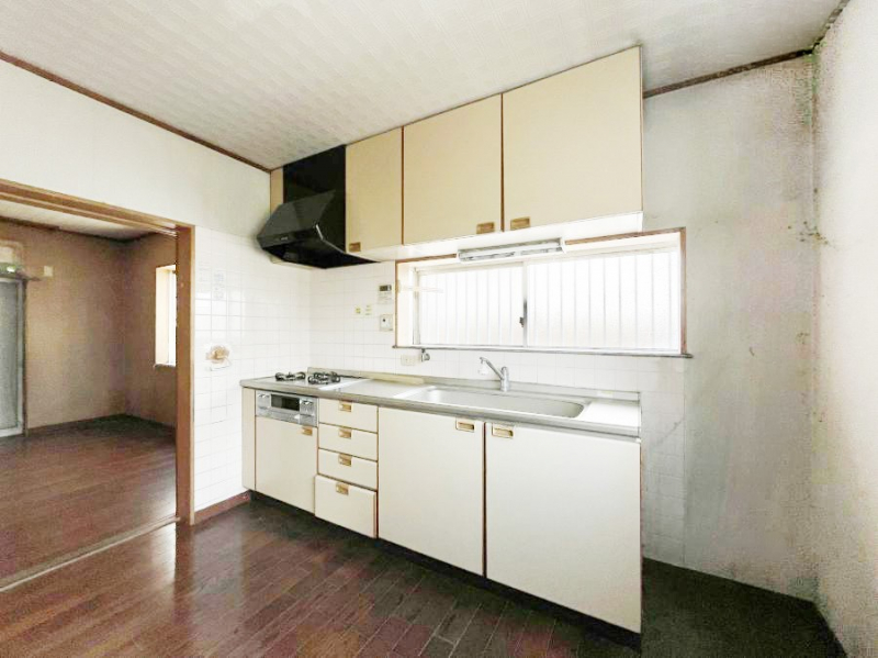 �L�b�`���@�u�₩�ȕ����ʂ蔲����L�b�`���B��������̂Ŗ��邭���C�ɂ��𗧂��܂��B