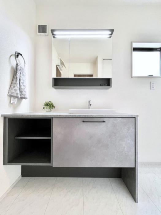 ���ʑ�E���ʏ��@�������̂�����K��Ԃł��B�����̐g�x�x���C�����ǂ����g�������܂��B 