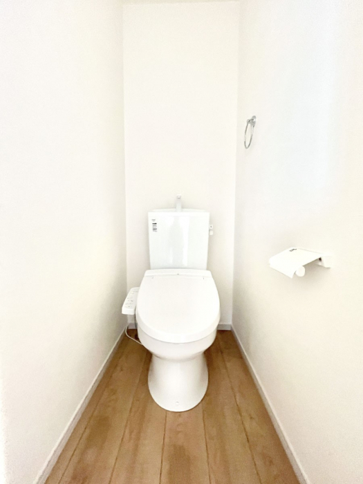 �g�C���@�g�C����1�K��2�K���ꂼ��ɔz�u����Ă��ĂƂĂ��֗��ł��B 