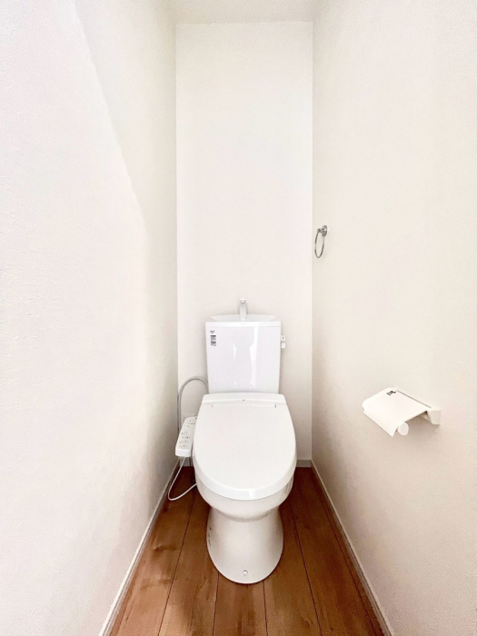 �g�C���@�g�C����1�K��2�K���ꂼ��ɔz�u����Ă��ĂƂĂ��֗��ł��B 