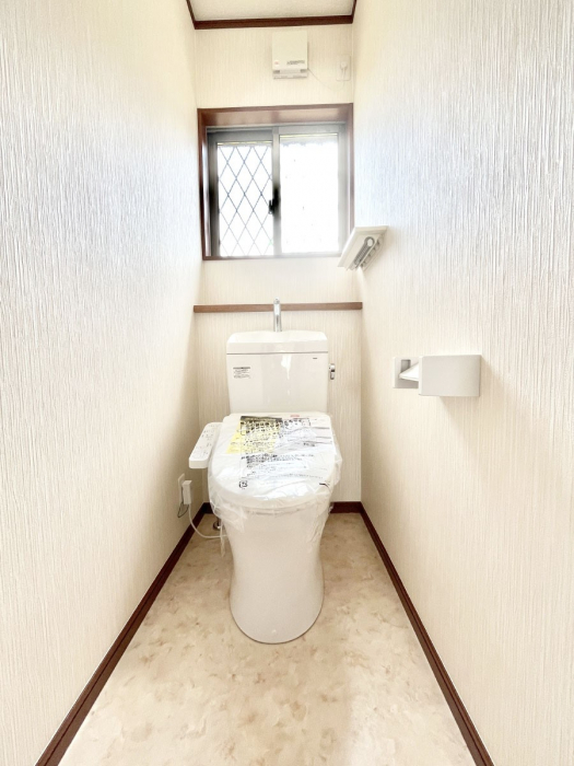 �g�C���@�g�C����1�K��2�K���ꂼ��ɔz�u����Ă��ĂƂĂ��֗��ł��B 