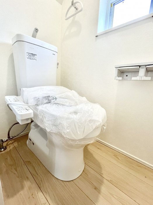 �g�C���@�g�C����1�K��2�K���ꂼ��ɔz�u����Ă��ĂƂĂ��֗��ł��B 