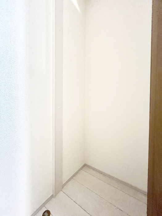 ���̑����ρ@�L�����[�B�|�������G�߂̏��������[���邱�Ƃ��ł��܂��B