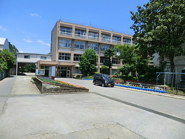 ���ӊ��@���w�Z 1300m ���P�J�s�����x���w�Z