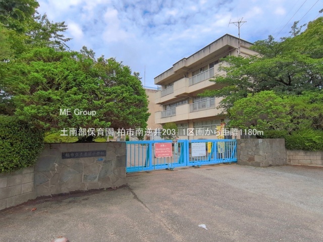 ���ӊ��@�c�t���E�ۈ牀 1180m �y�암�ۈ牀