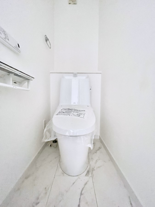 �g�C���@�g�C����1�K��2�K���ꂼ��ɔz�u����Ă��ĂƂĂ��֗��ł��B 