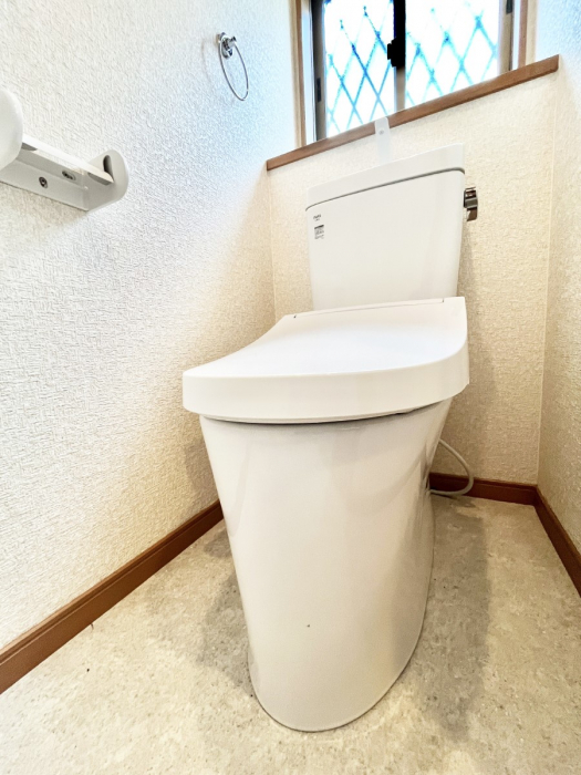 �g�C���@�g�C����1�K��2�K���ꂼ��ɔz�u����Ă��ĂƂĂ��֗��ł��B 