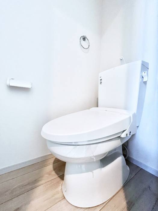 �g�C���@�g�C����1�K��2�K���ꂼ��ɔz�u����Ă��ĂƂĂ��֗��ł��B 