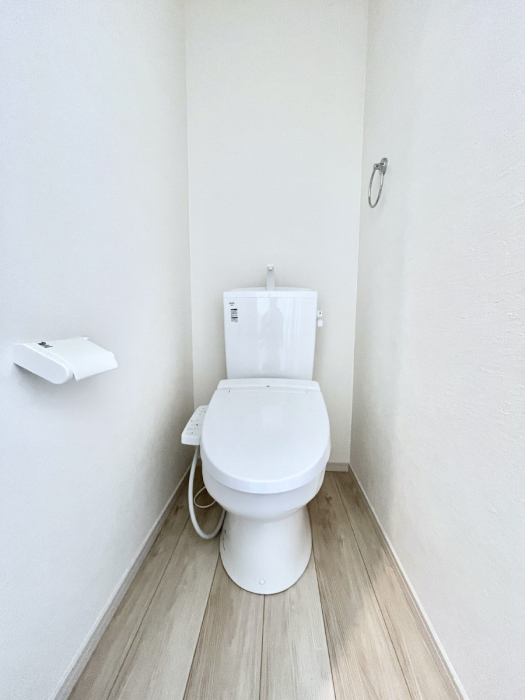 �g�C���@�g�C����1�K��2�K���ꂼ��ɔz�u����Ă��ĂƂĂ��֗��ł��B 