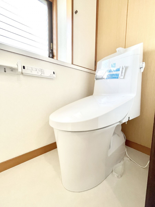 �g�C���@�g�C����1�K��2�K���ꂼ��ɔz�u����Ă��ĂƂĂ��֗��ł��B 