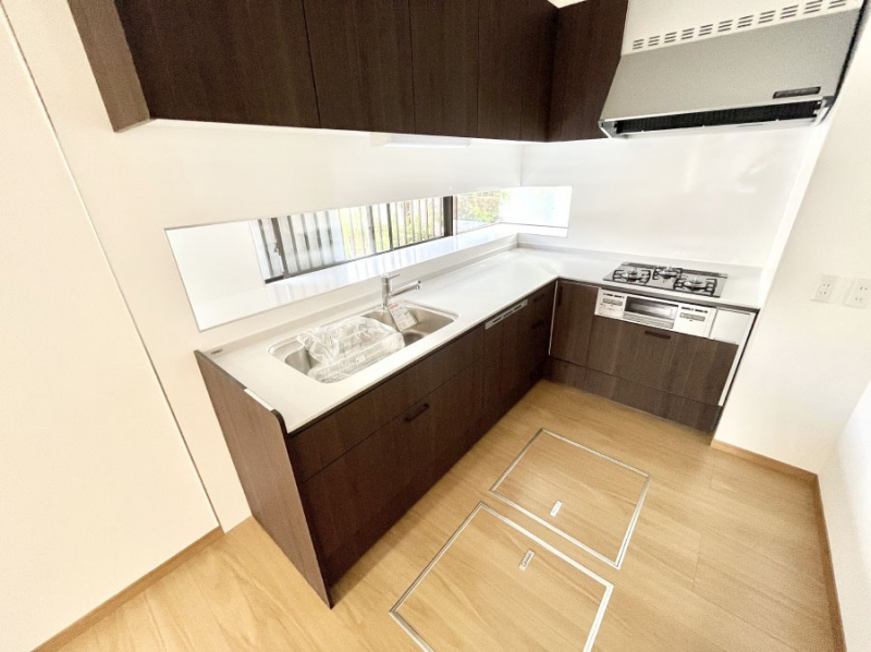 �L�b�`���@�u�₩�ȕ����ʂ蔲����L�b�`���B��������̂Ŗ��邭���C�ɂ��𗧂��܂��B