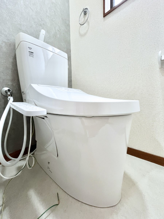 �g�C���@�g�C����1�K��2�K���ꂼ��ɔz�u����Ă��ĂƂĂ��֗��ł��B 