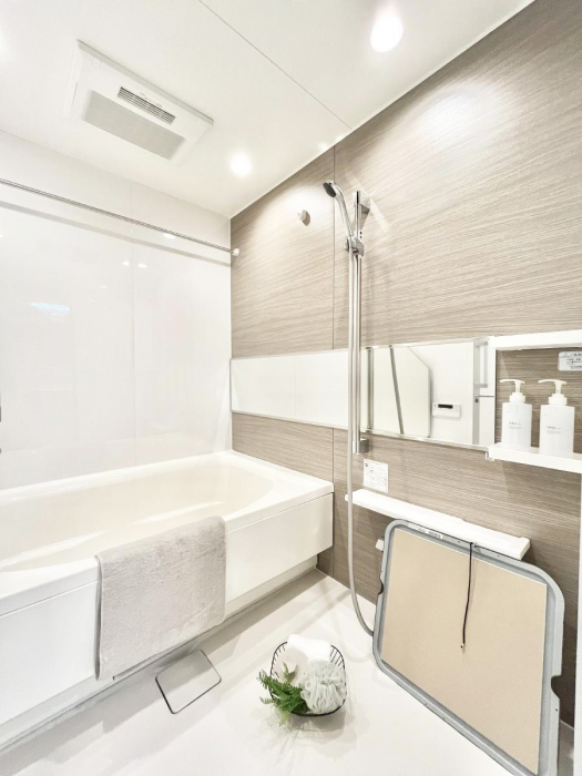 �����@�����̔��������ق����o�X�^�C���B�̂�т蓒�D�ɐZ�����ă��t���b�V���B