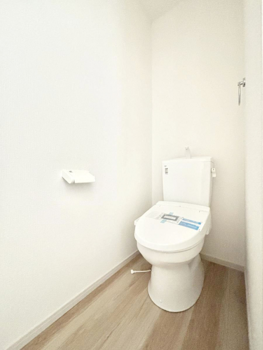 �g�C���@�g�C����1�K��2�K���ꂼ��ɔz�u����Ă��ĂƂĂ��֗��ł��B 