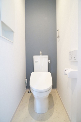 トイレ　スタイリッシュなデザインのトイレ。