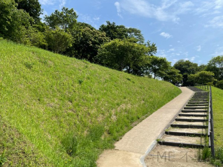 周辺環境　公園 750m 鹿島城山公園(休日のリフレッシュに！鹿島城山公園まで徒歩10分！)