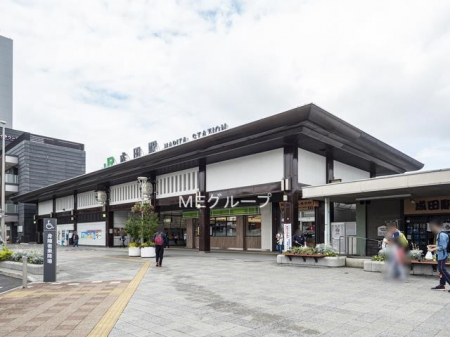 周辺環境　駅 800m JR成田線「成田」駅(アクセス良好！通勤やお出かけに便利ですね！徒歩10分！)